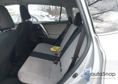 2018 Toyota Rav4 Xle from USA, damaged, VIN JTMRFREV8JJ252377